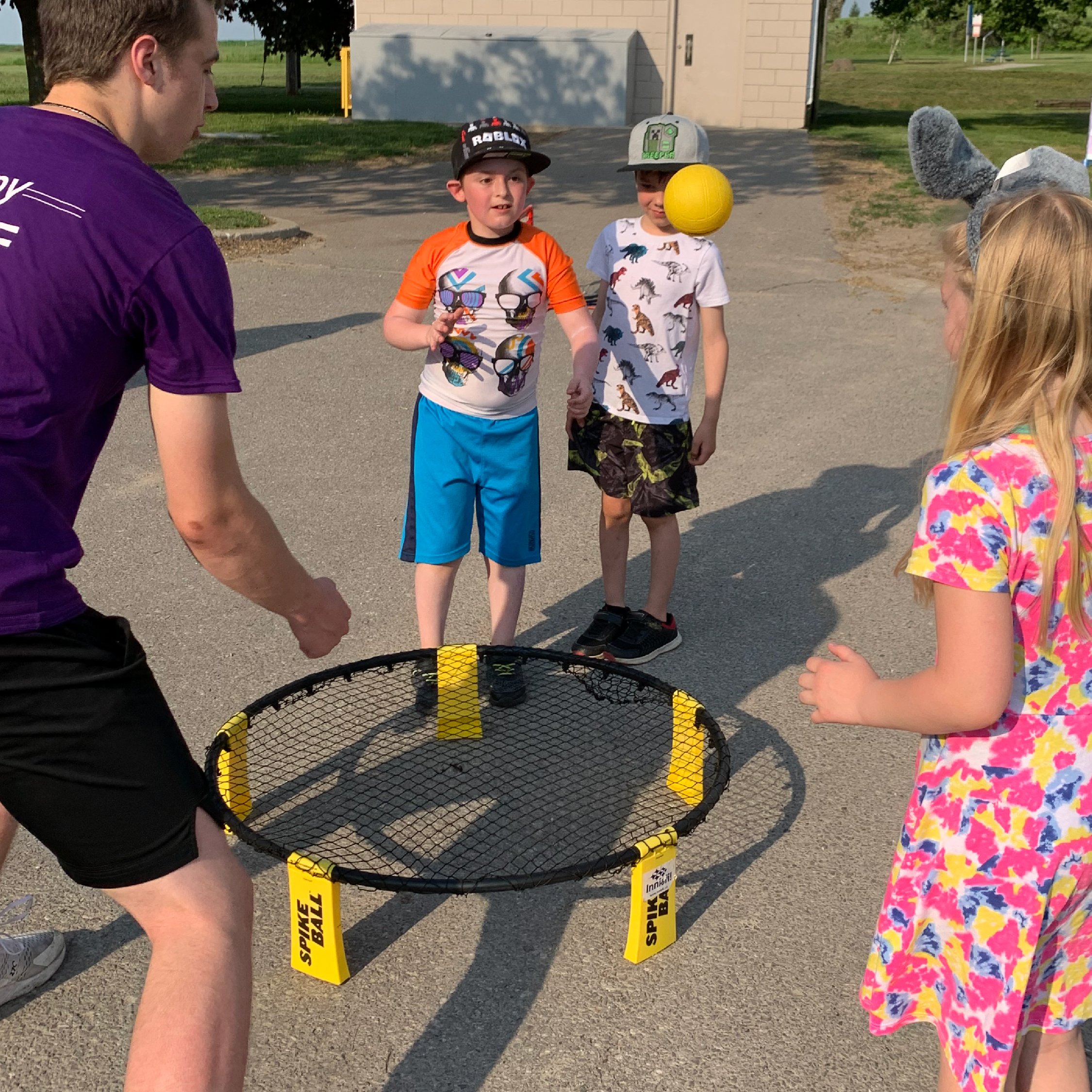 Kids playing KanJam